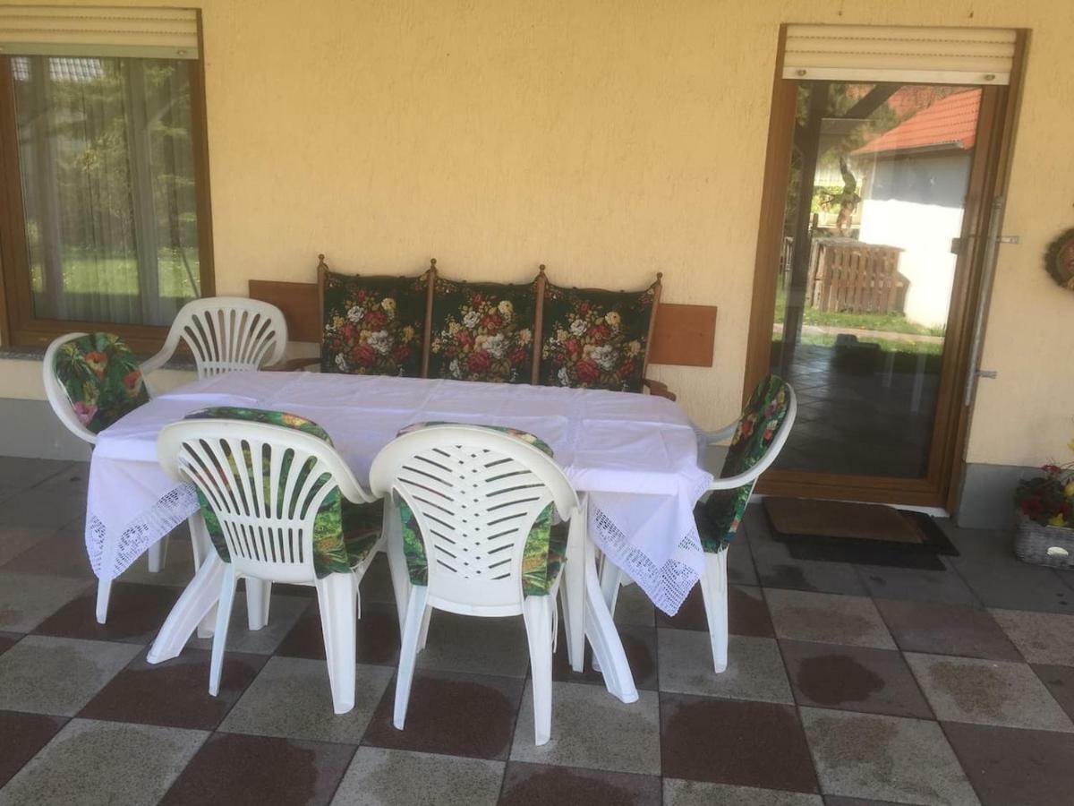 Ferienwohnung Herbsleben Экстерьер фото