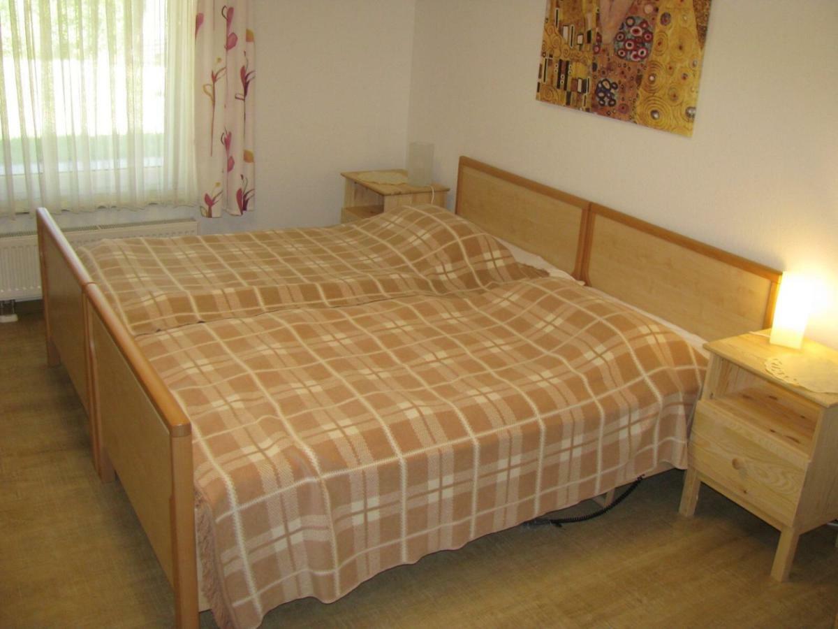 Ferienwohnung Herbsleben Экстерьер фото